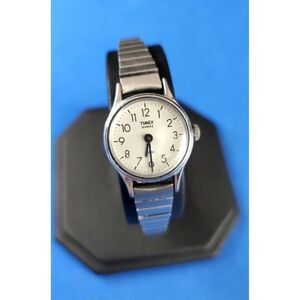 VINTAGE Timex Quartz Stainless Steel Water Resistant Ladies Watch